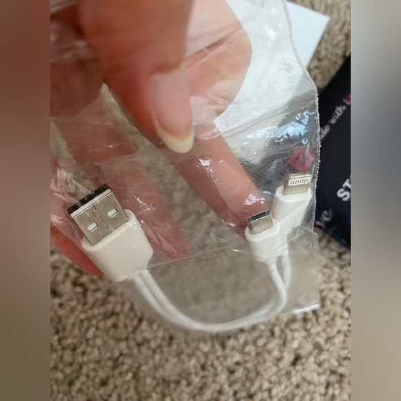 Set of 3 Charging Packs iWalk UBC1800 1800mAh ,kensie iPhones & Tablet White NWT - Picture 4 of 16